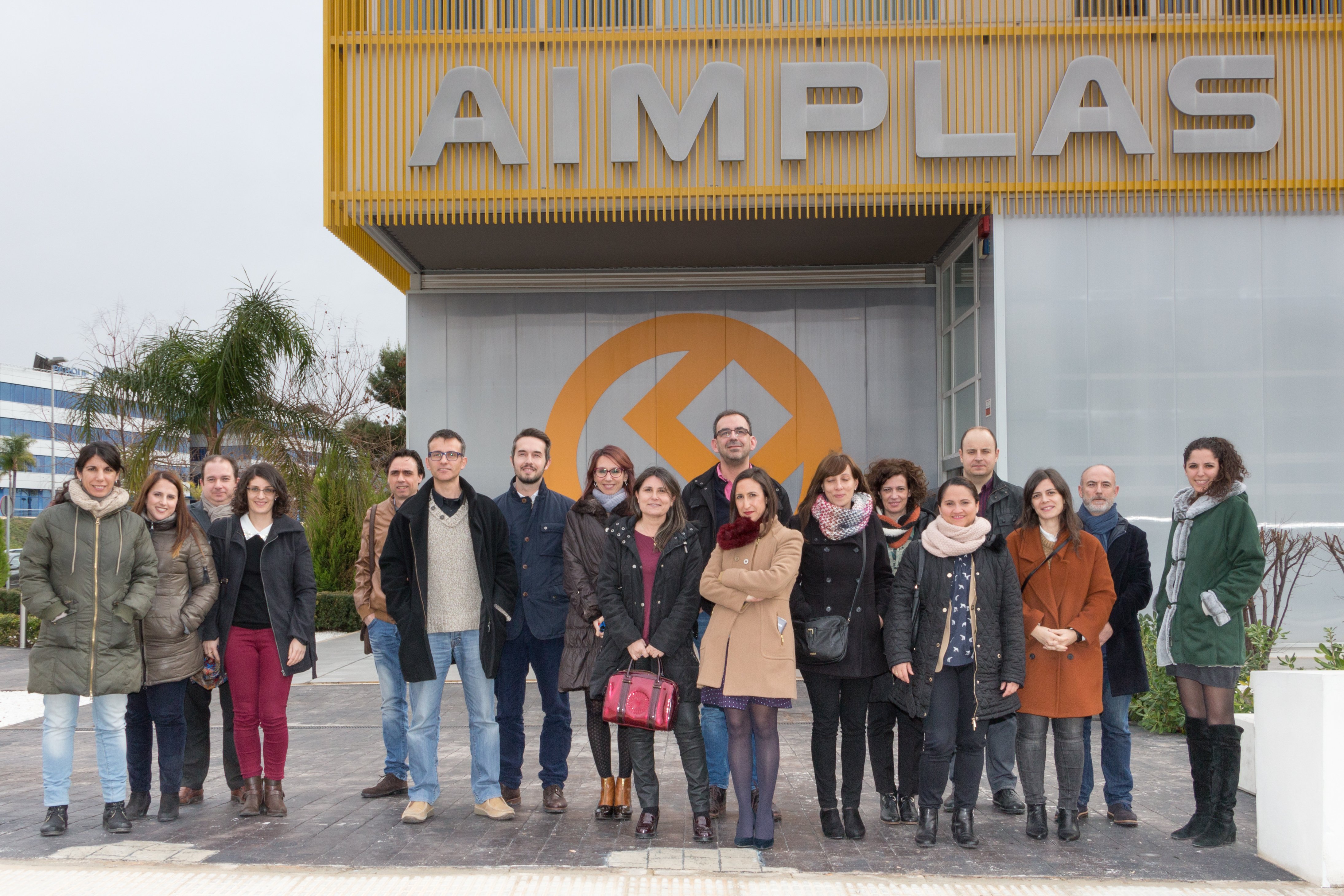 New customized compostable materials for the manufacture of tableware, packages and single-use bags