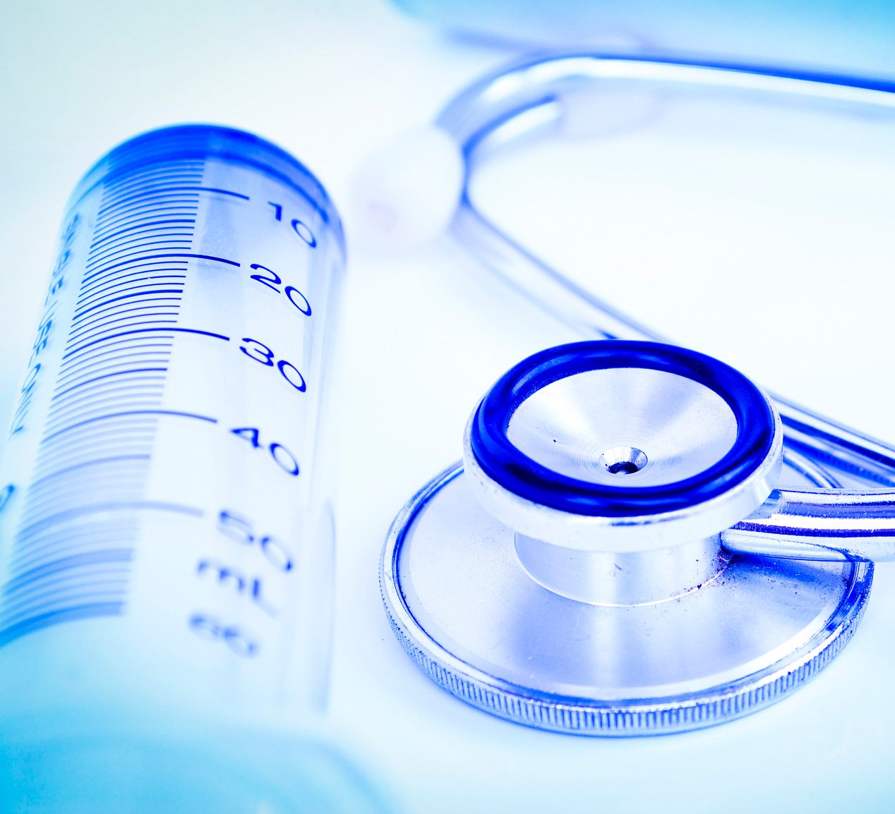 Innovación en materiales plásticos para el sector médico