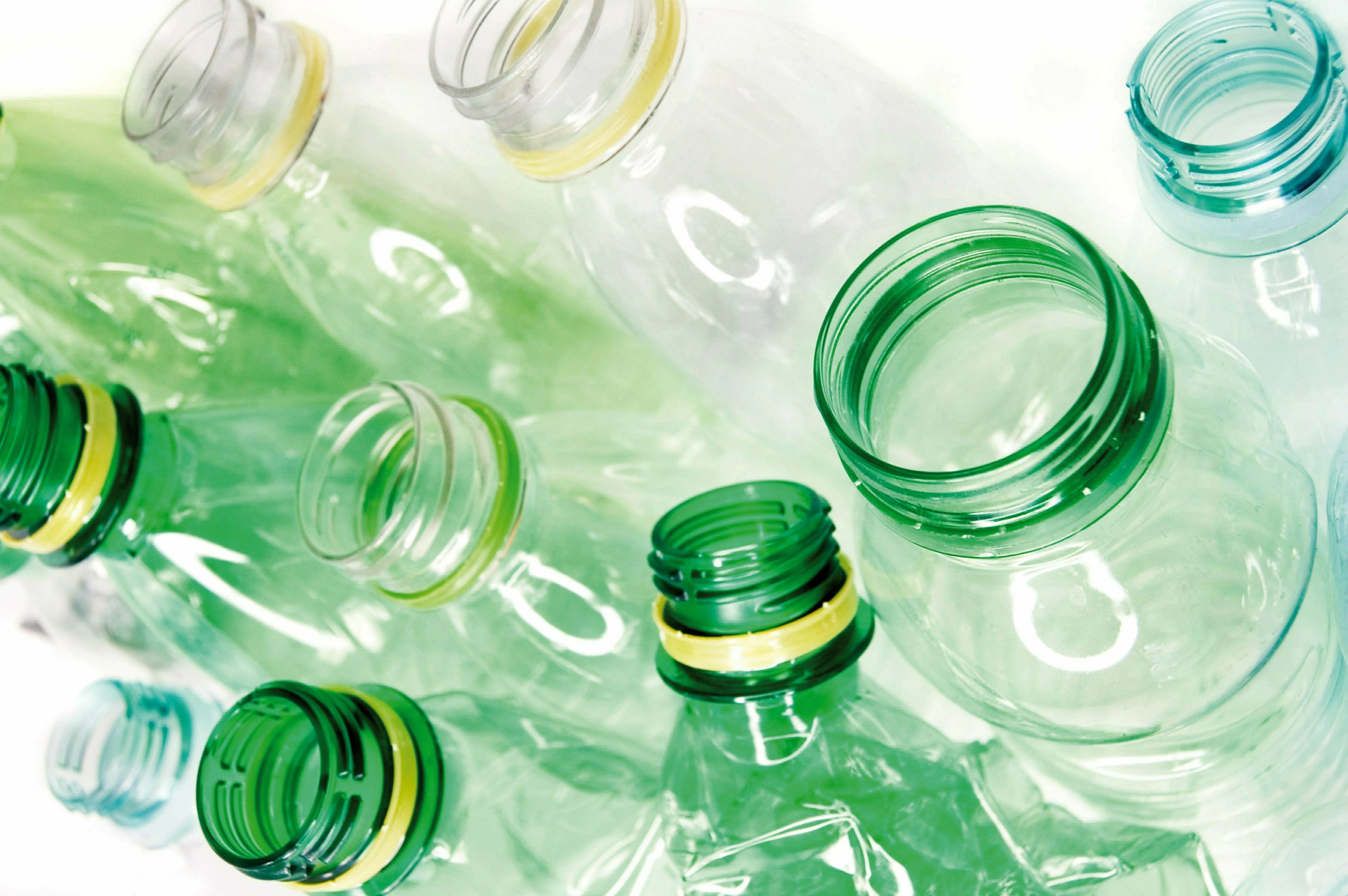 Benefits of using recycled plastics in food packaging