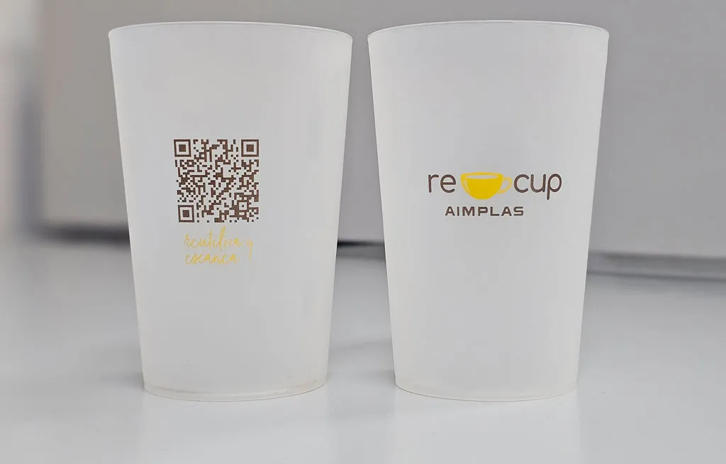 Vaso plástico reutilizable